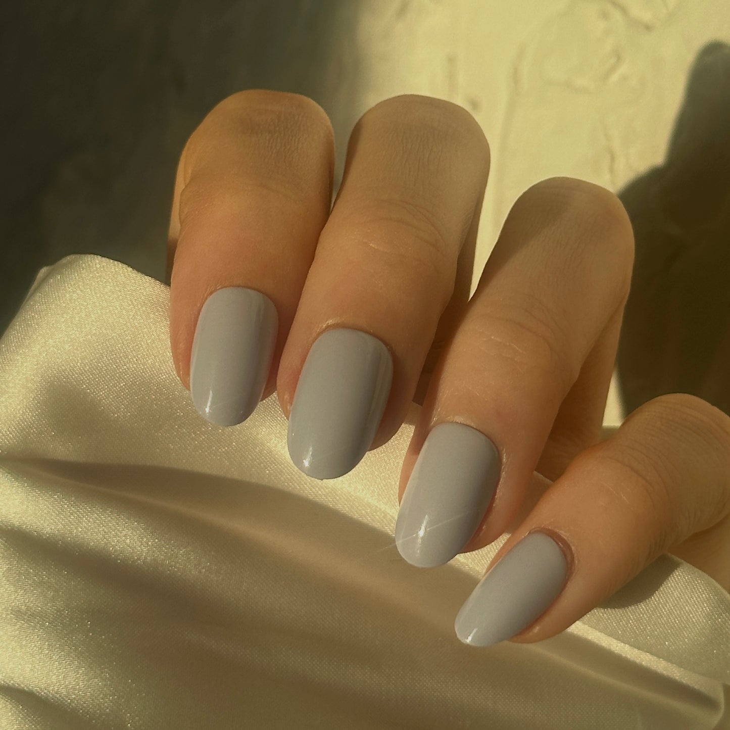 Reusable press-on nails baby blue