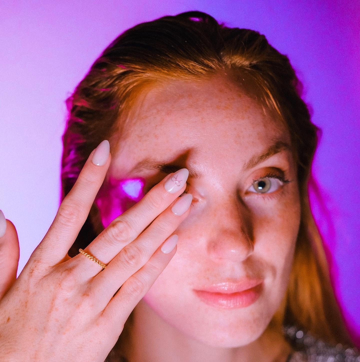 Glowberry kvaliteetsed korduvkasutatavad press-on küüned roosat värvi!