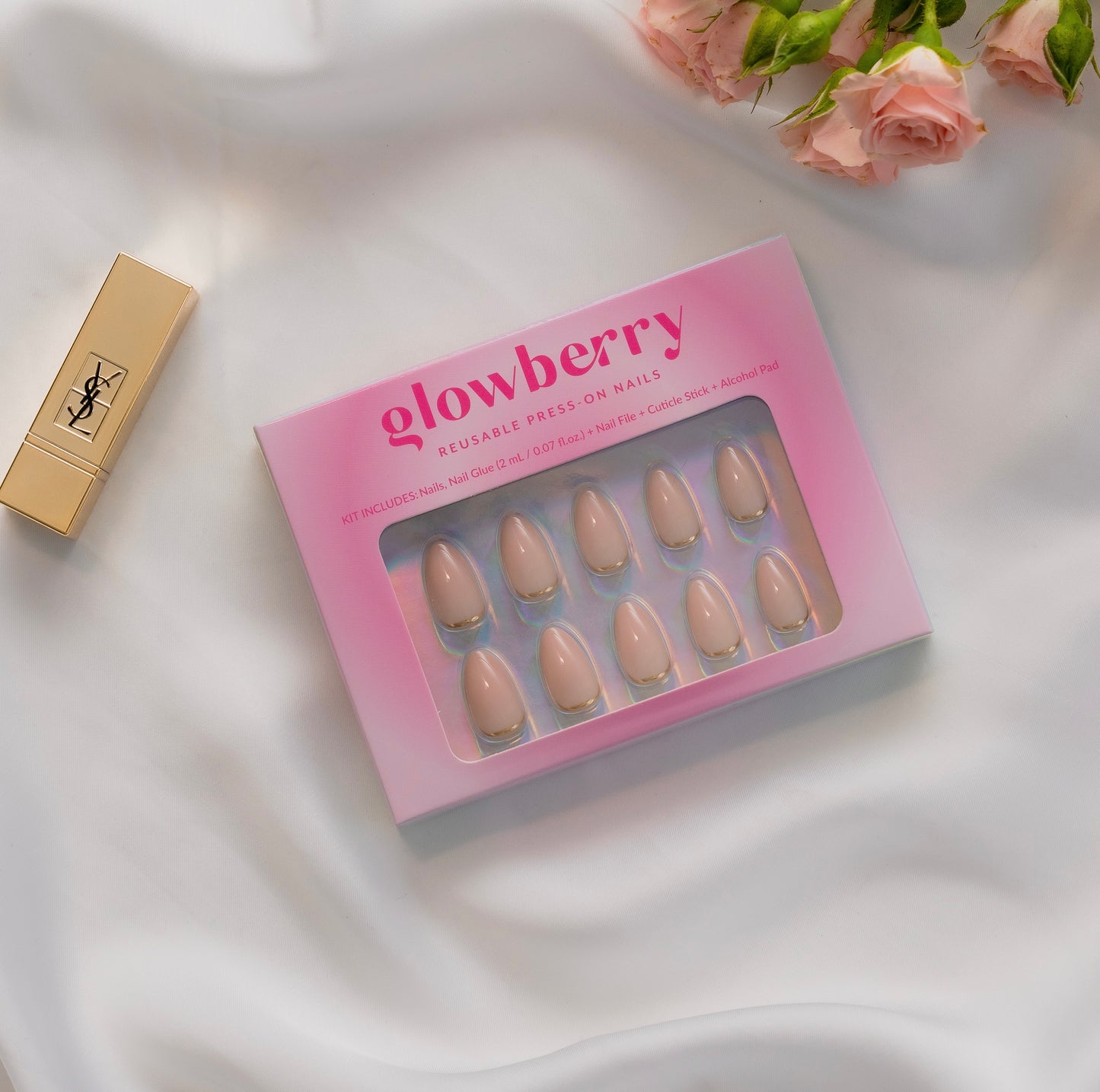 Glowberry kvaliteetsed korduvkasutatavad press-on küüned kuldse mustriga!