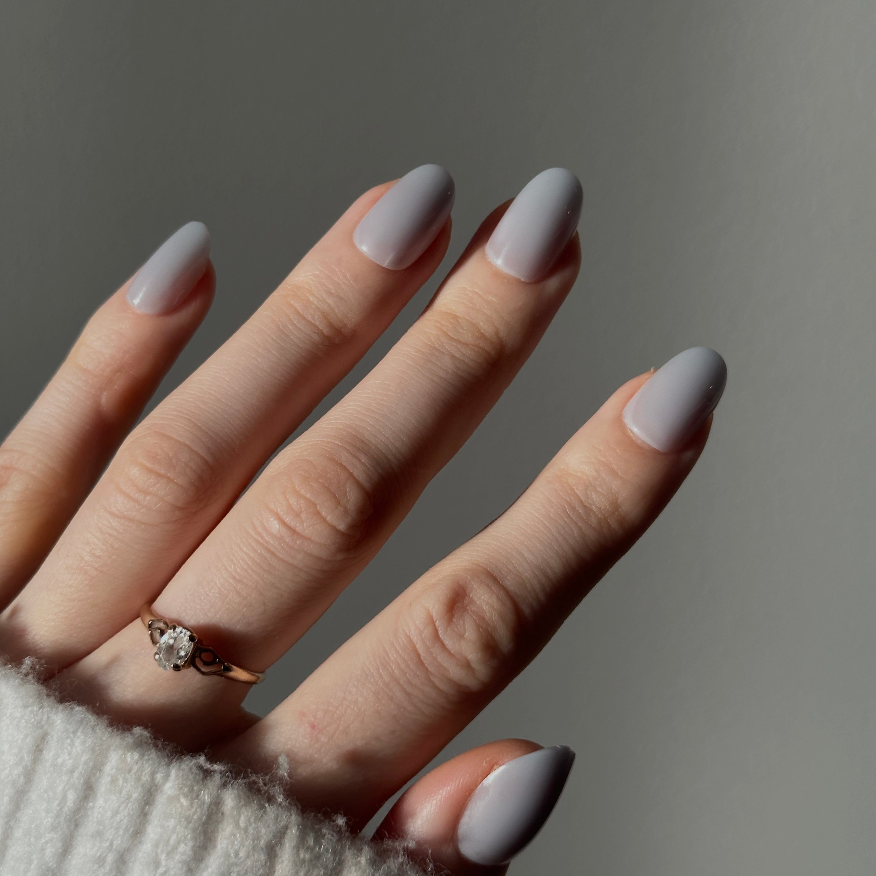 Reusable press-on nails milky white