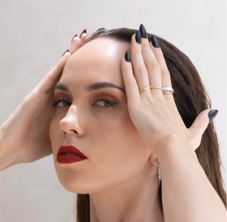 Glowberry kvaliteetsed korduvkasutatavad press-on küüned musta värvi!