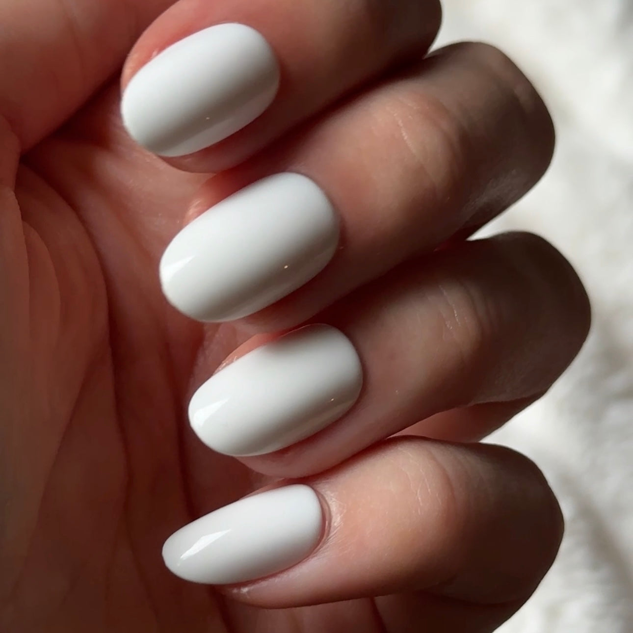 Reusable press-on nails white