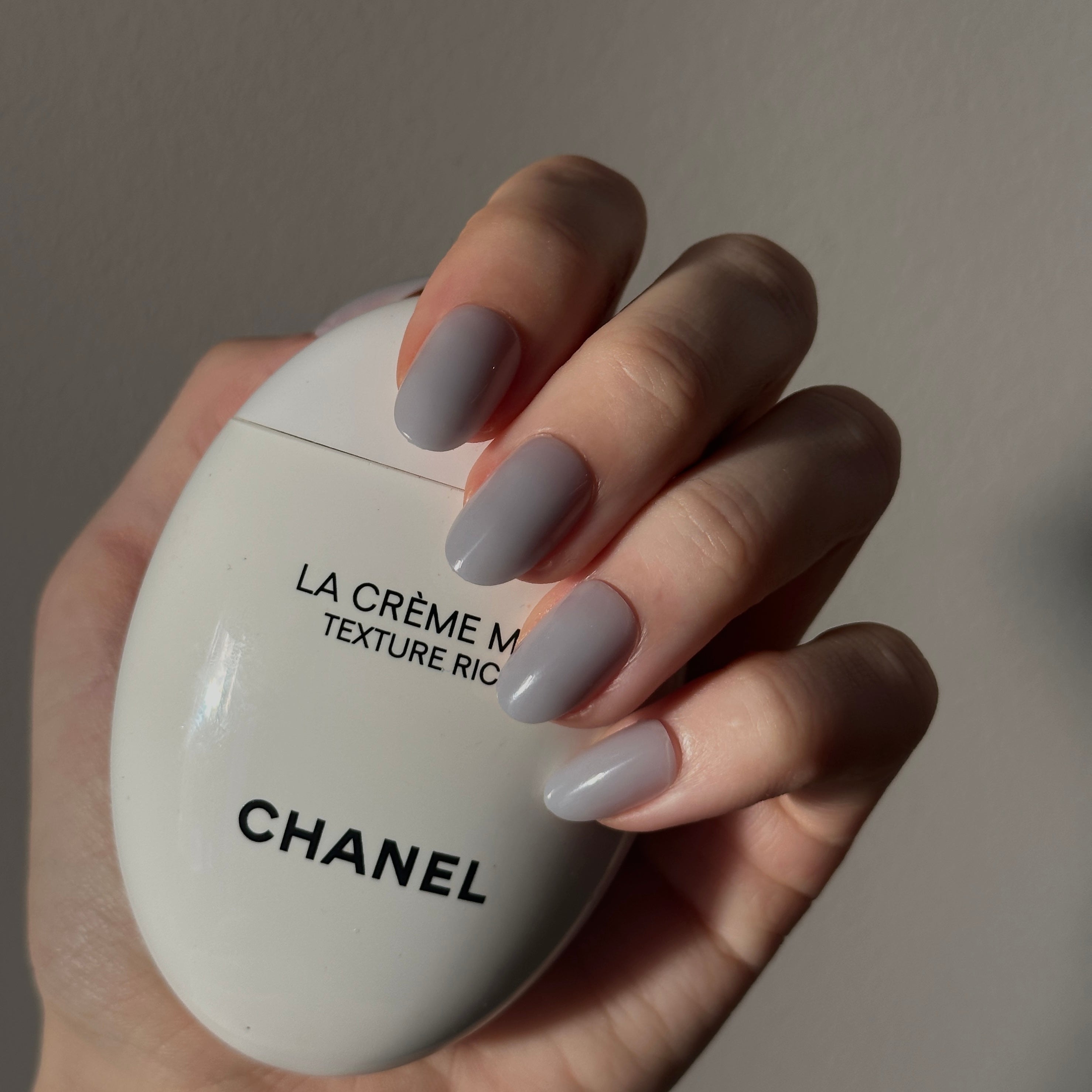 Glowberry kvaliteetsed korduvkasutatavad press-on küüned nude värvi!