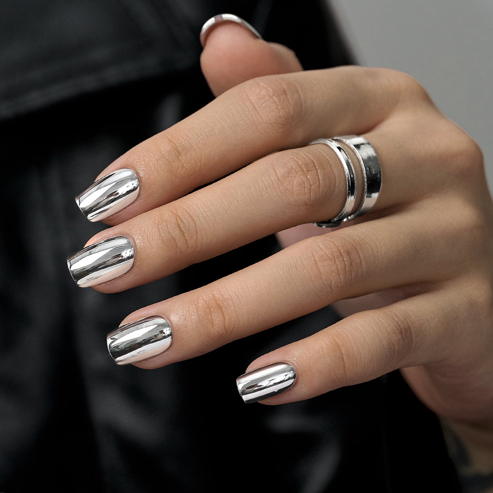 Reusable press-on nails silver chrome